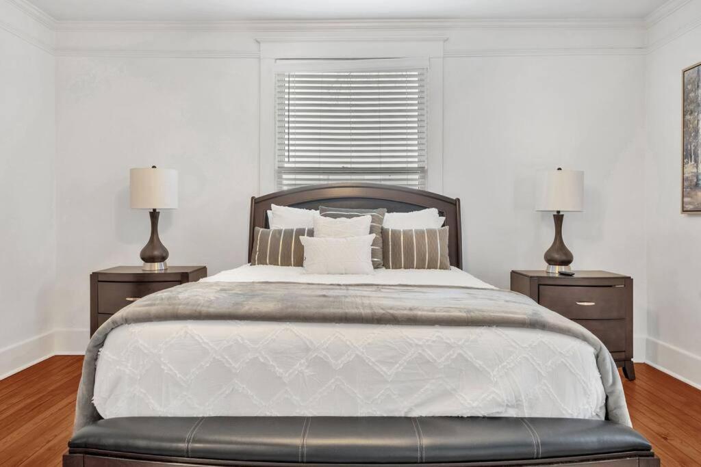 Exquisite Two-Story Home Located In Midtown Memphis Extérieur photo