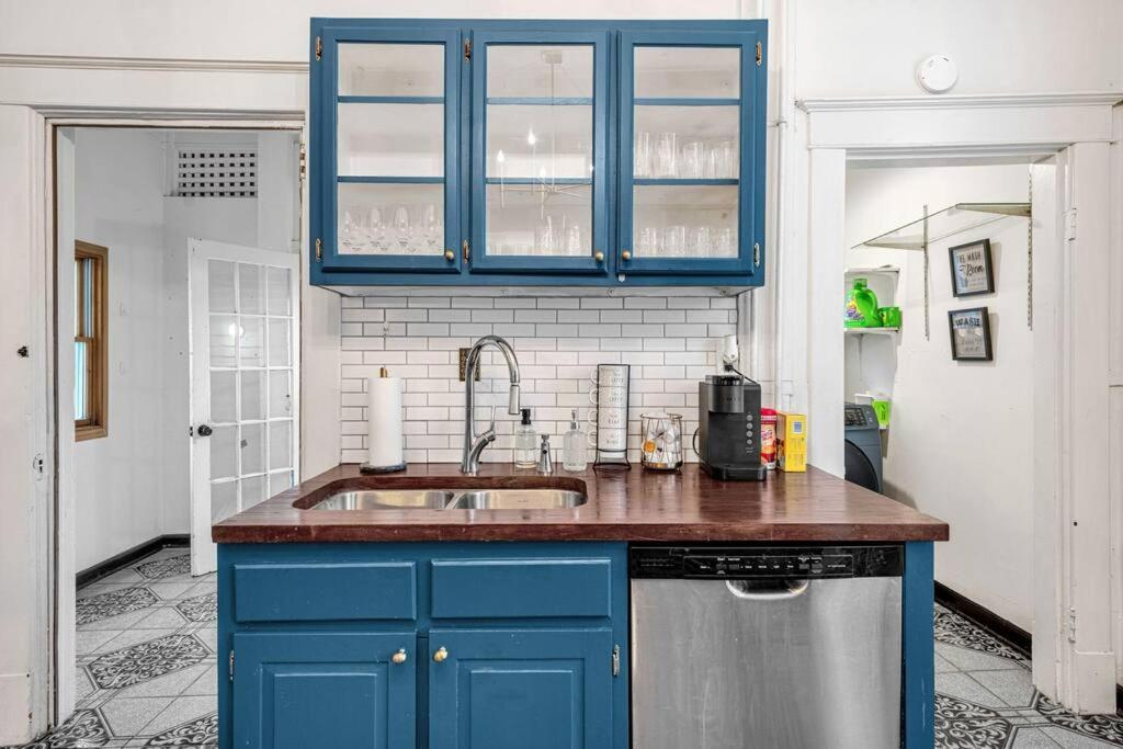 Exquisite Two-Story Home Located In Midtown Memphis Extérieur photo