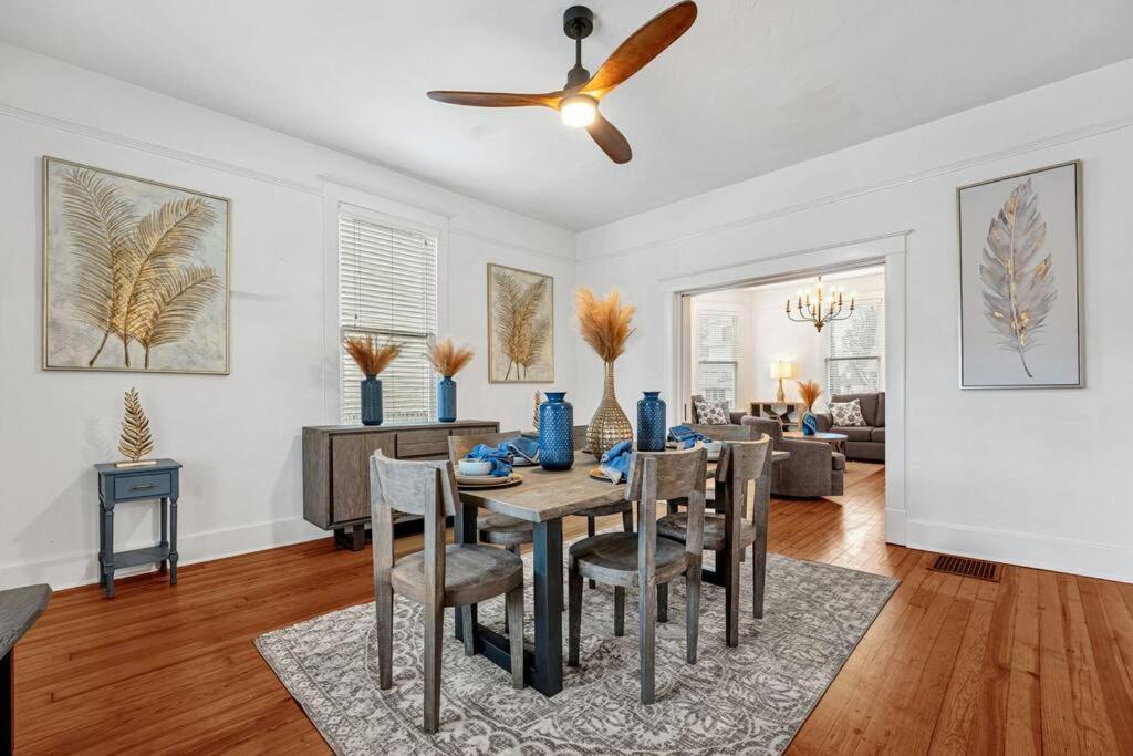 Exquisite Two-Story Home Located In Midtown Memphis Extérieur photo