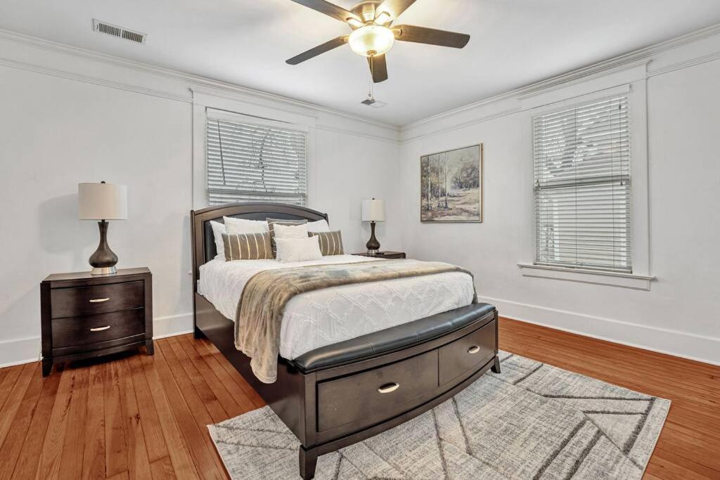 Exquisite Two-Story Home Located In Midtown Memphis Extérieur photo